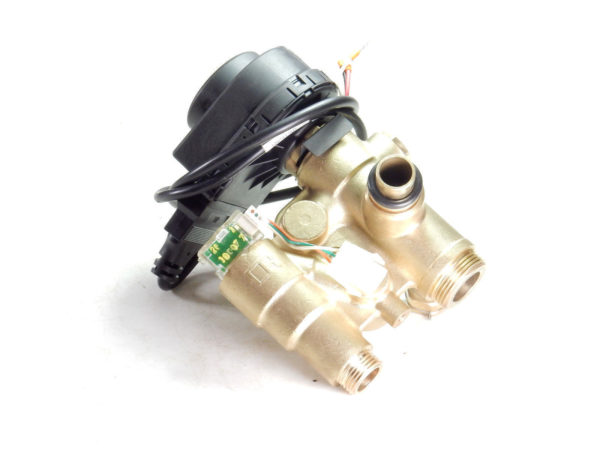 REMEHA AVANTA PLUS & EXCLUSIVE 24C 28C 35C 39C DIVERTER VALVE S62774 720544301 - Image 3