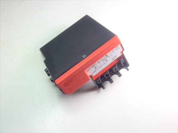 HALSTEAD QUATRO & QUATRO GOLD HONEYWELL IGNITION PCB (S4565DD1003) 500581 - Image 3