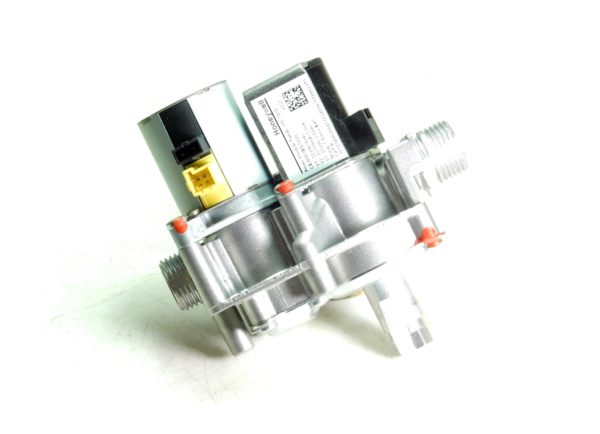 VAILLANT ECOTEC PLUS 637 837 937 (FROM 2012) GAS VALVE WITH REGULATOR 0020148383