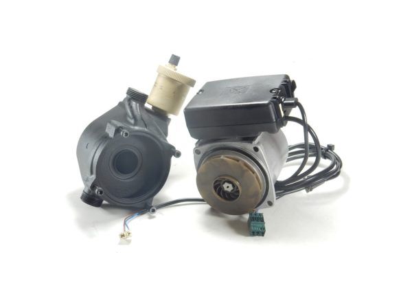 VAILLANT ECOMAX 635E & 835E ( VU & VUW 356-C 356/2-C ) PUMP WITH 2 PLUGS 160959