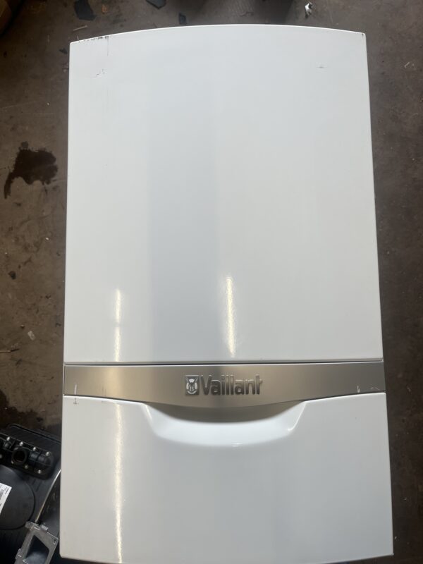 Vaillant ecoTEC plus 832 High Efficiency Condensing Combination Boiler 32Kw - Image 12