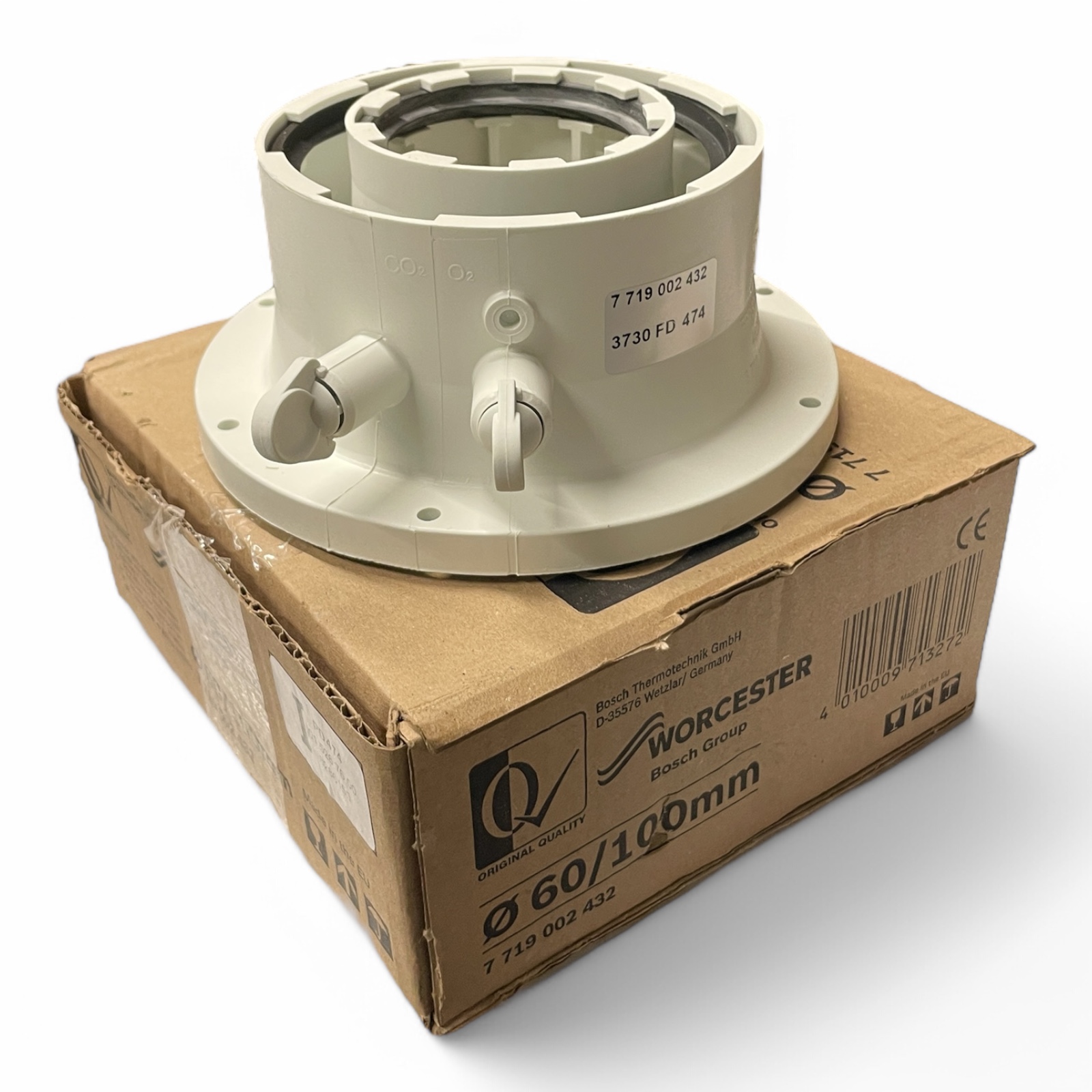 Worcester Bosch Greenstar 100mm Flue Vertical Adaptor 7719002432