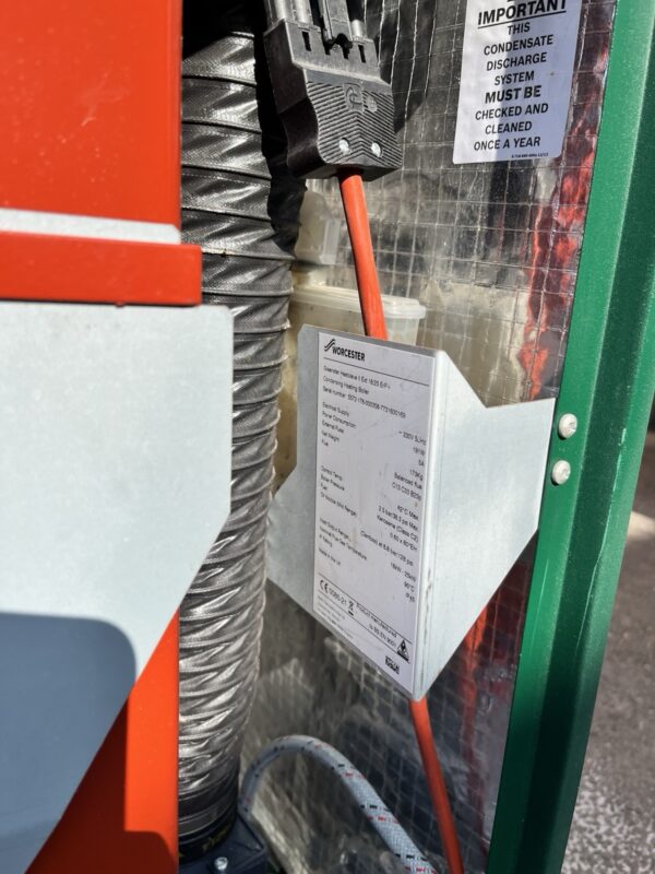 Worcester Greenstar Heatslave II 18/25 External Combi Oil Boiler 25Kw - Image 4