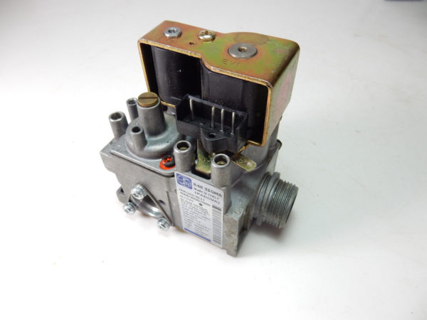 ARISTON E-COMBI 24 30 35 FF & GENUS / CLAS EVO HE 18 24 30 38 GAS VALVE 60000537