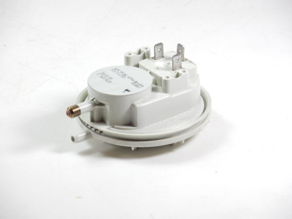 FERROLI DOMICONDENS F24 / F28 & COMBI F24B / F30B AIR PRESSURE SWITCH 39800140