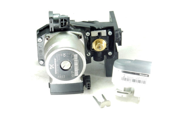 WORCESTER BUDERUS 500-24C & 500-28C PUMP 78142 + DIVERTER VALVE 7099578
