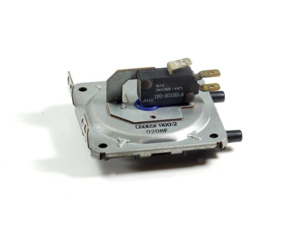BAXI COMBI 80E / 105E / 105HE & MAIN COMBI 24 / 30 HE AIR PRESSURE SWITCH 247380 - Image 3