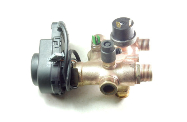 ARISTON MICROGENUS II 24 / 28 / 31 & HE 24 / 28 / 32 DIVERTER VALVE 65105063