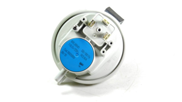 VOKERA COMPACT / SABRE & MYNUTE 25HE / 29HE / 35HE AIR PRESSURE SWITCH 10020889