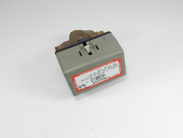 GLEDHILL GULFSTREAM & ELECTRAMATE A-CLASS HONEYWELL DIVERTER VALVE GT047