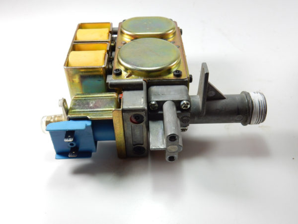 SAUNIER DUVAL COMBITEK F23E GAS VALVE 05727200 was 57272 5727200 - Image 4