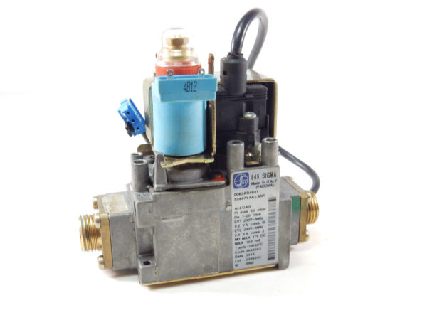 VAILLANT TURBOMAX PLUS 824 824/2 828 828/2 & PRO 24 28 E GAS VALVE 845053 053462