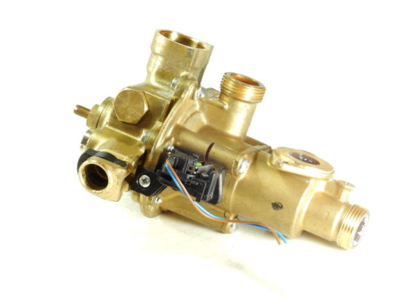 VAILLANT TURBOMAX VUW 242E | 282E | 242/1 | 282/1 E DIVERTER VALVE 011289 011269